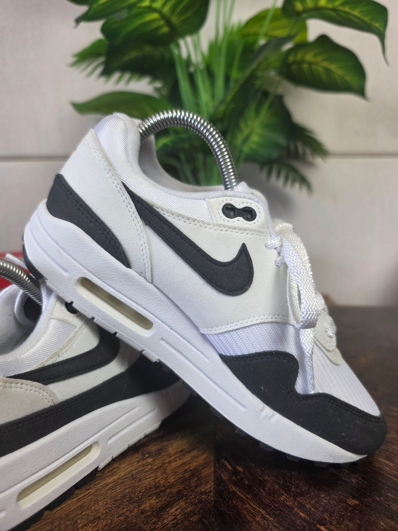 Nike Air Max 1 Black and White maat 38