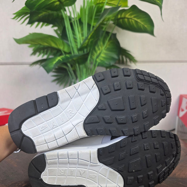 Nike Air Max 1 Black and White maat 38