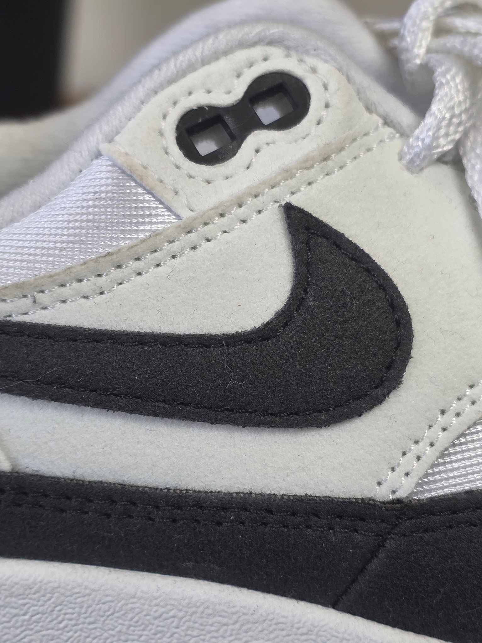 Nike Air Max 1 Black and White maat 38