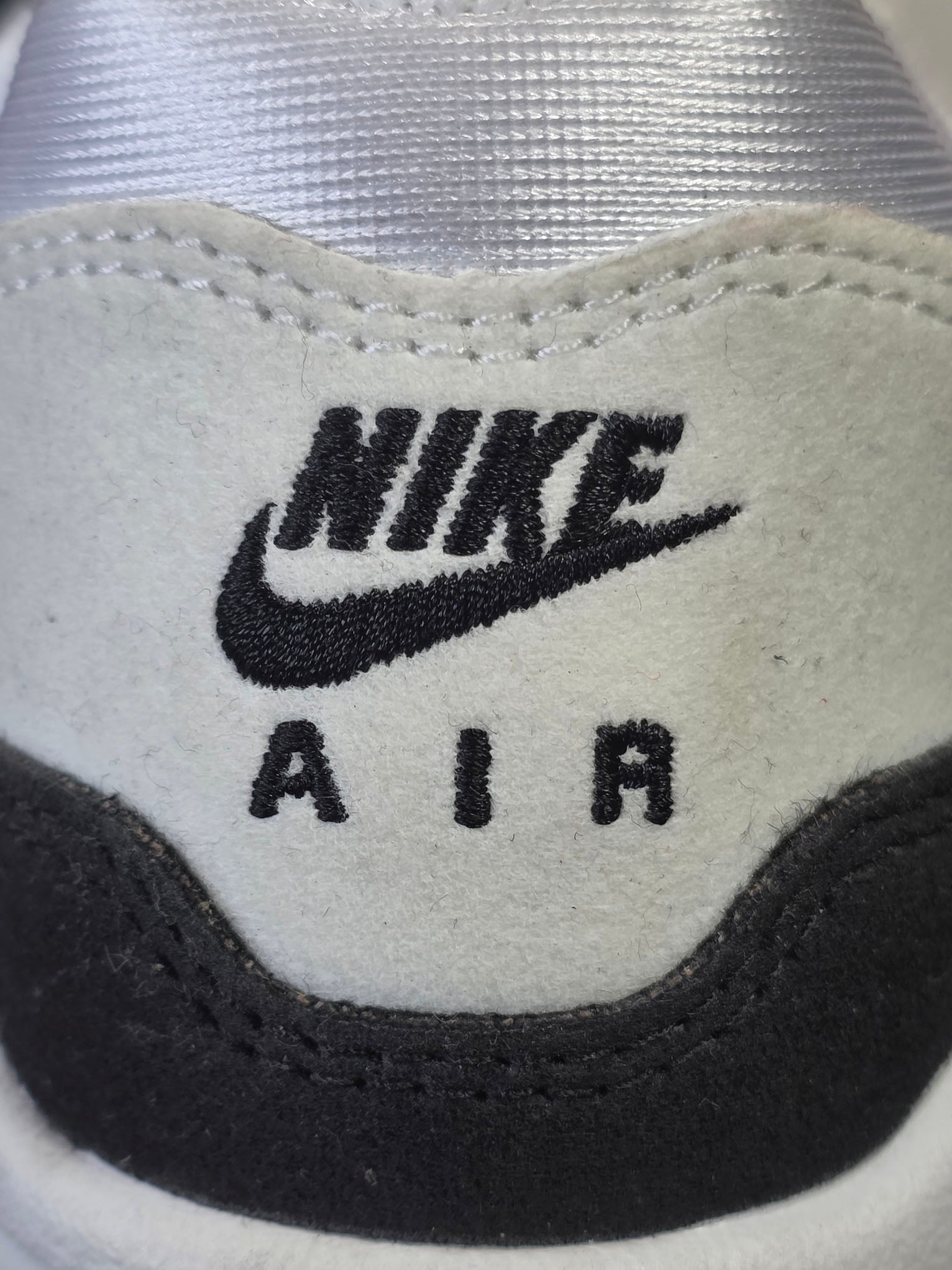 Nike Air Max 1 Black and White maat 38