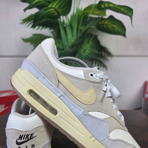 Nike Air Max 1 Crepe Light Bone maat 43