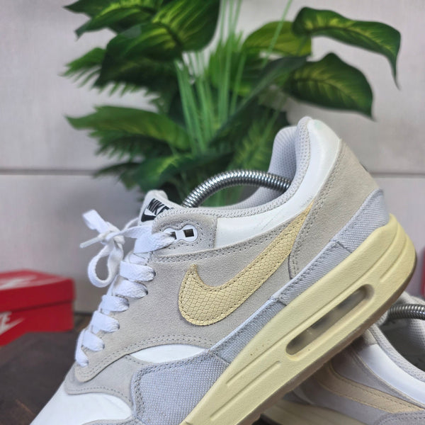 Nike Air Max 1 Crepe Light Bone maat 43
