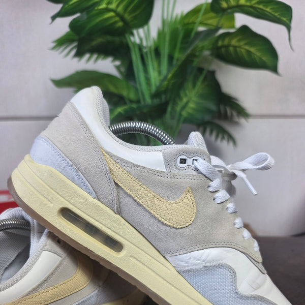 Nike Air Max 1 Crepe Light Bone maat 43