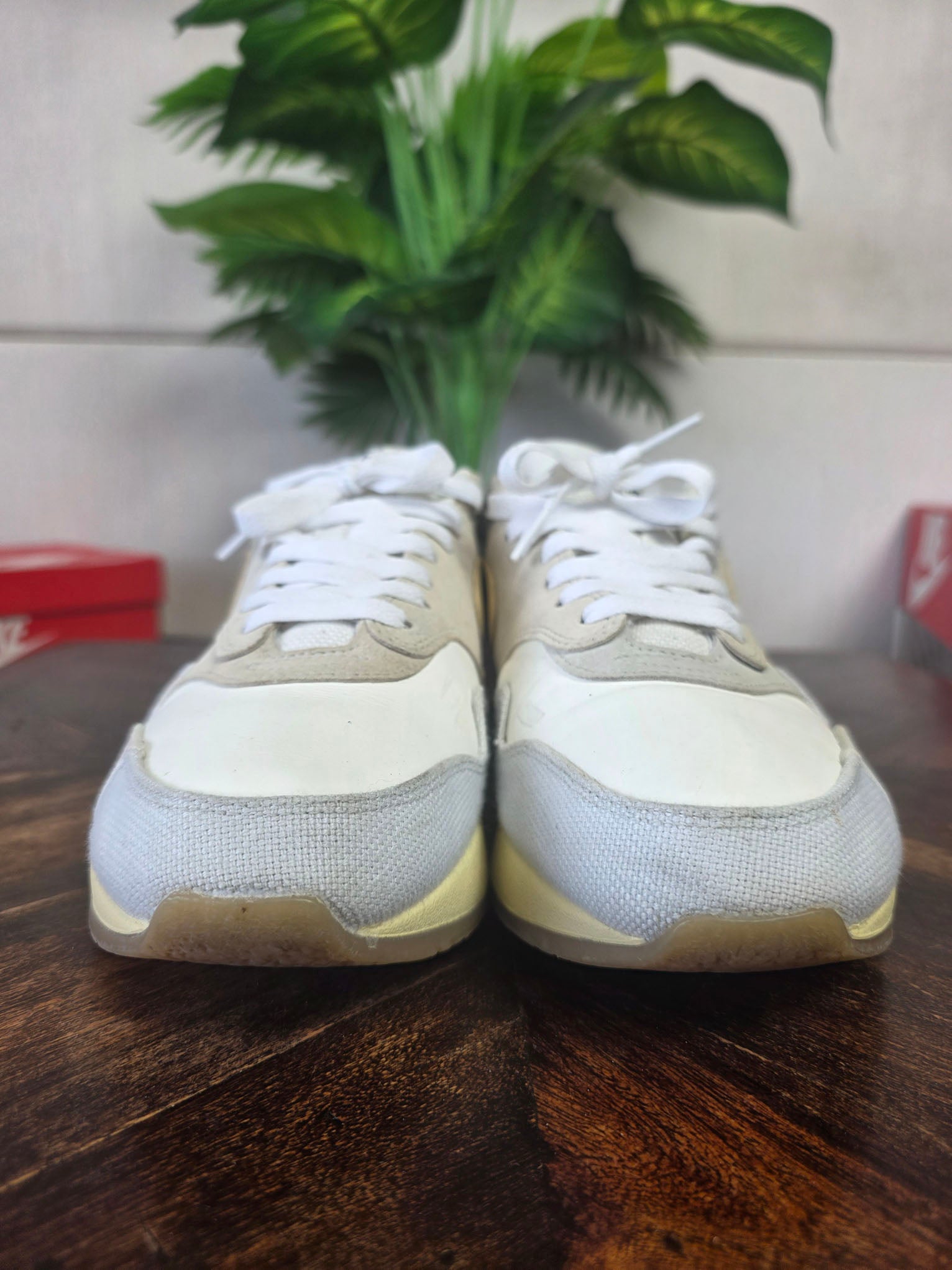Nike Air Max 1 Crepe Light Bone maat 43
