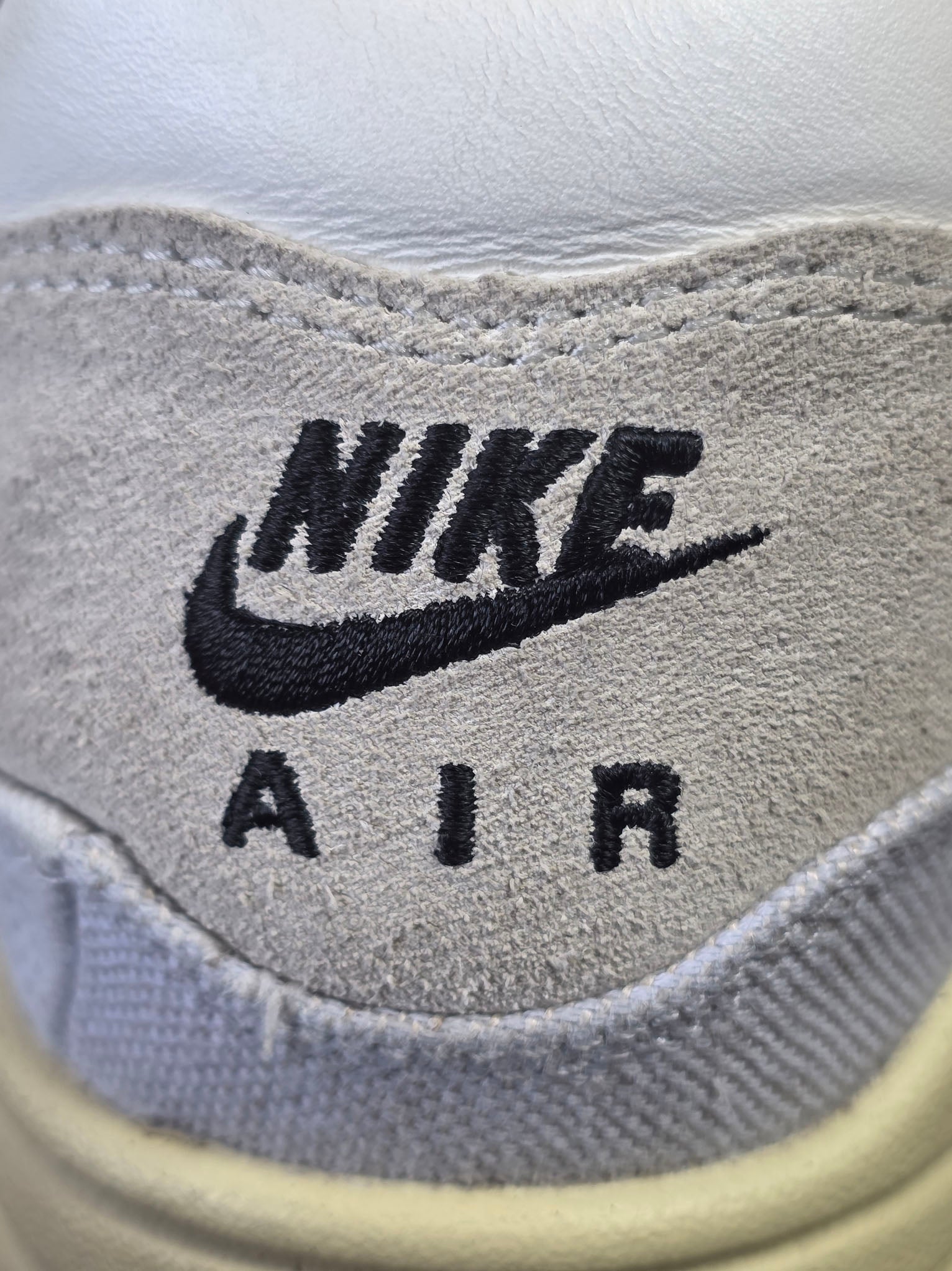 Nike Air Max 1 Crepe Light Bone maat 43
