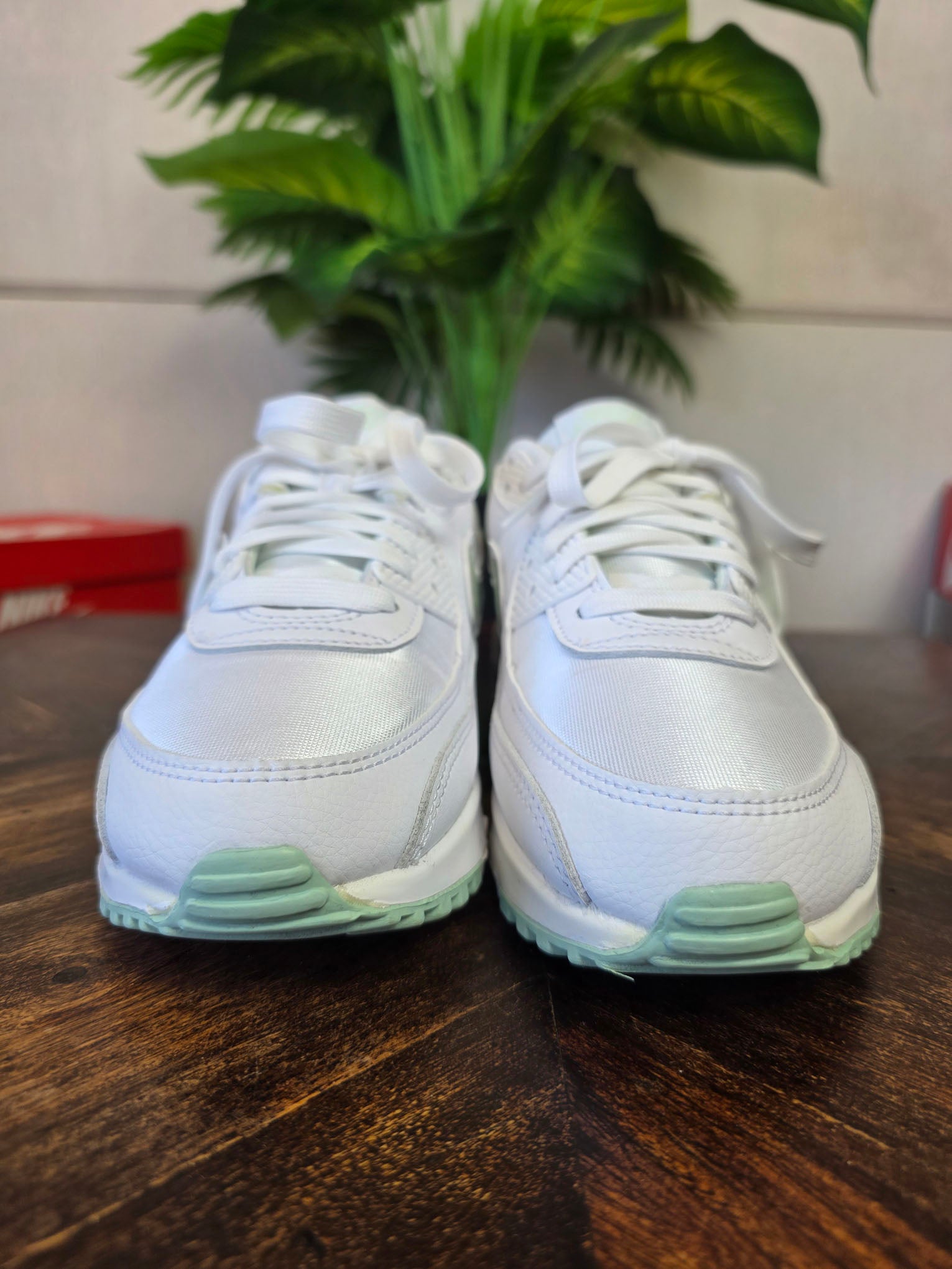 Nike Air Max 90 Pistachio Frost maat 40