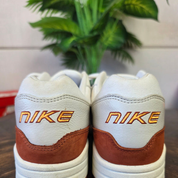 Nike Air Max 1 LX Rugged Orange maat 46