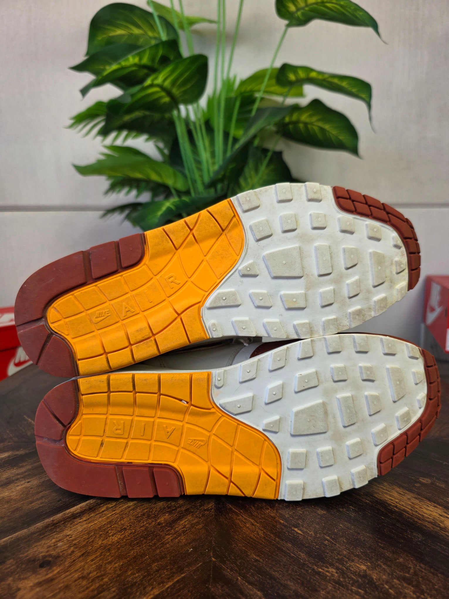 Nike Air Max 1 LX Rugged Orange maat 46