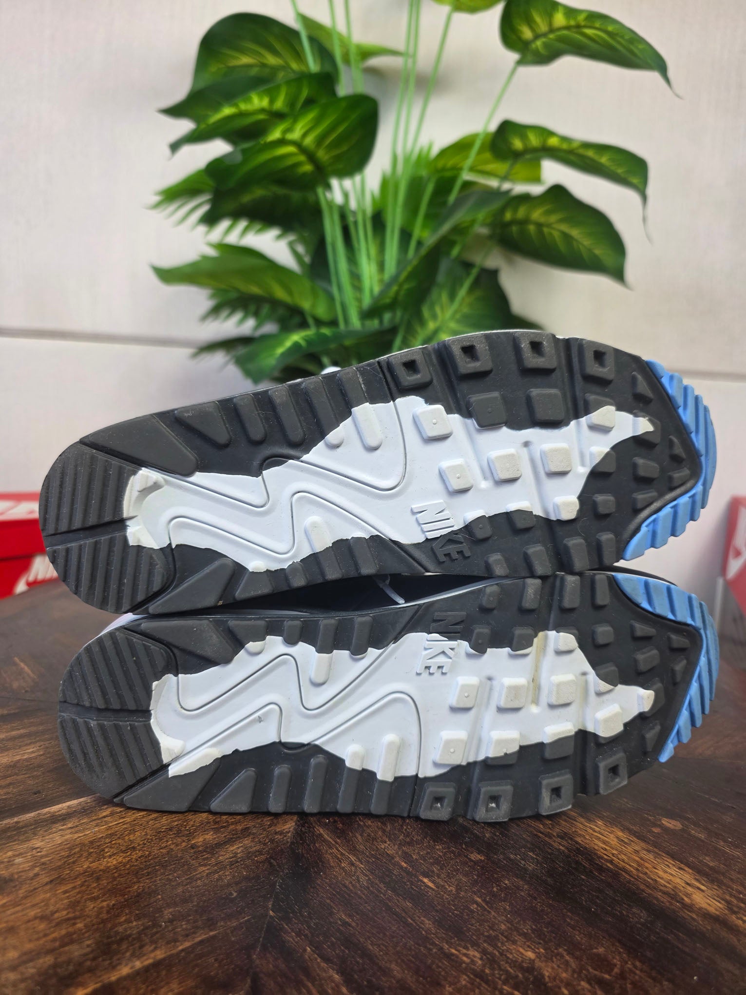 Nike Air Max 90 Gore-Tex Obsidian maat 42,5