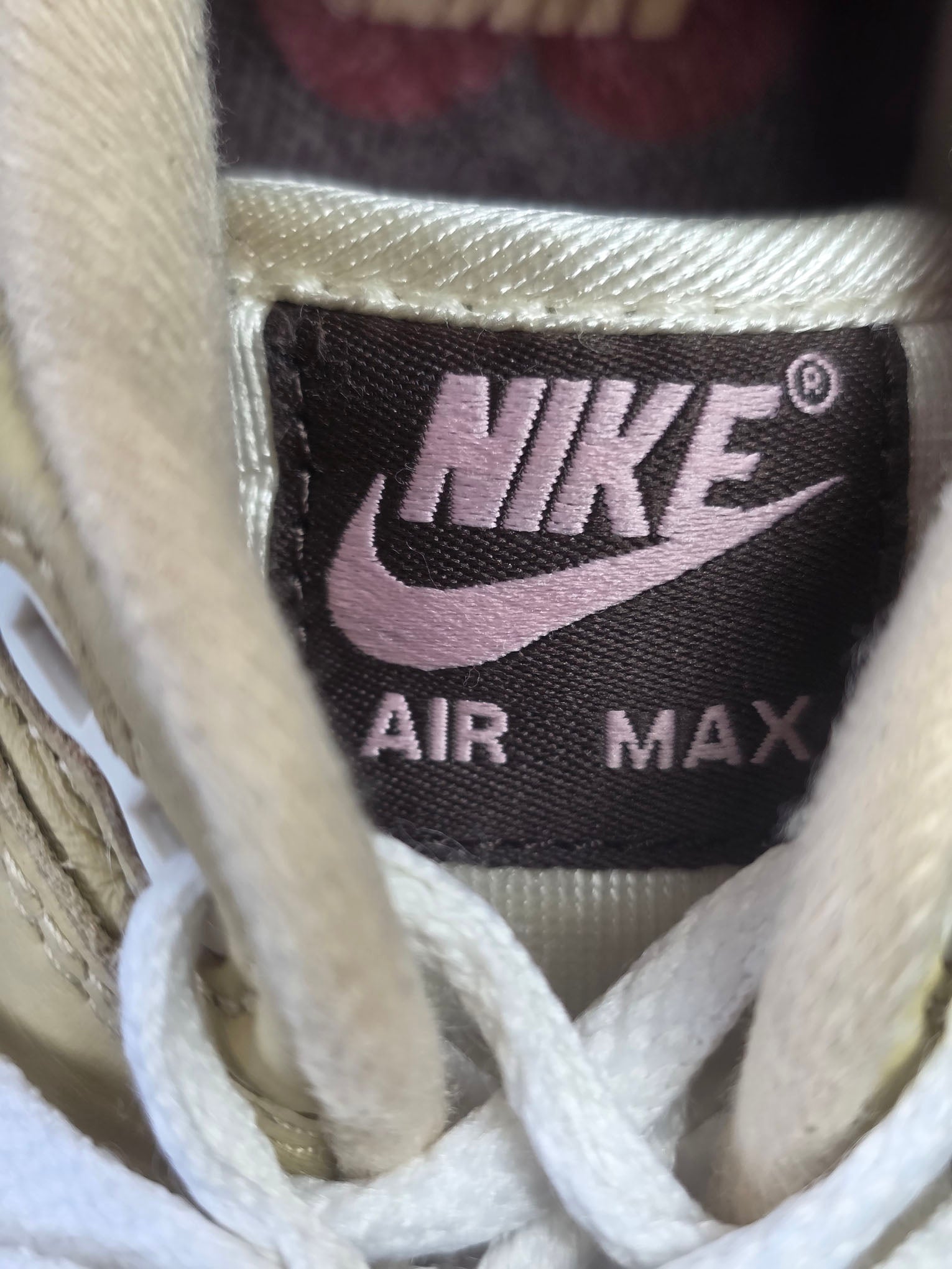 Nike Air Max 1 Valentine's Day maat 36