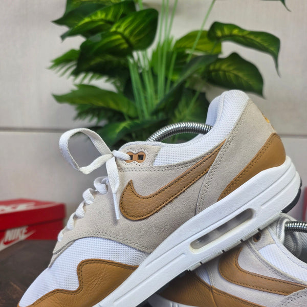 Nike Air Max 1 Bronze maat 44
