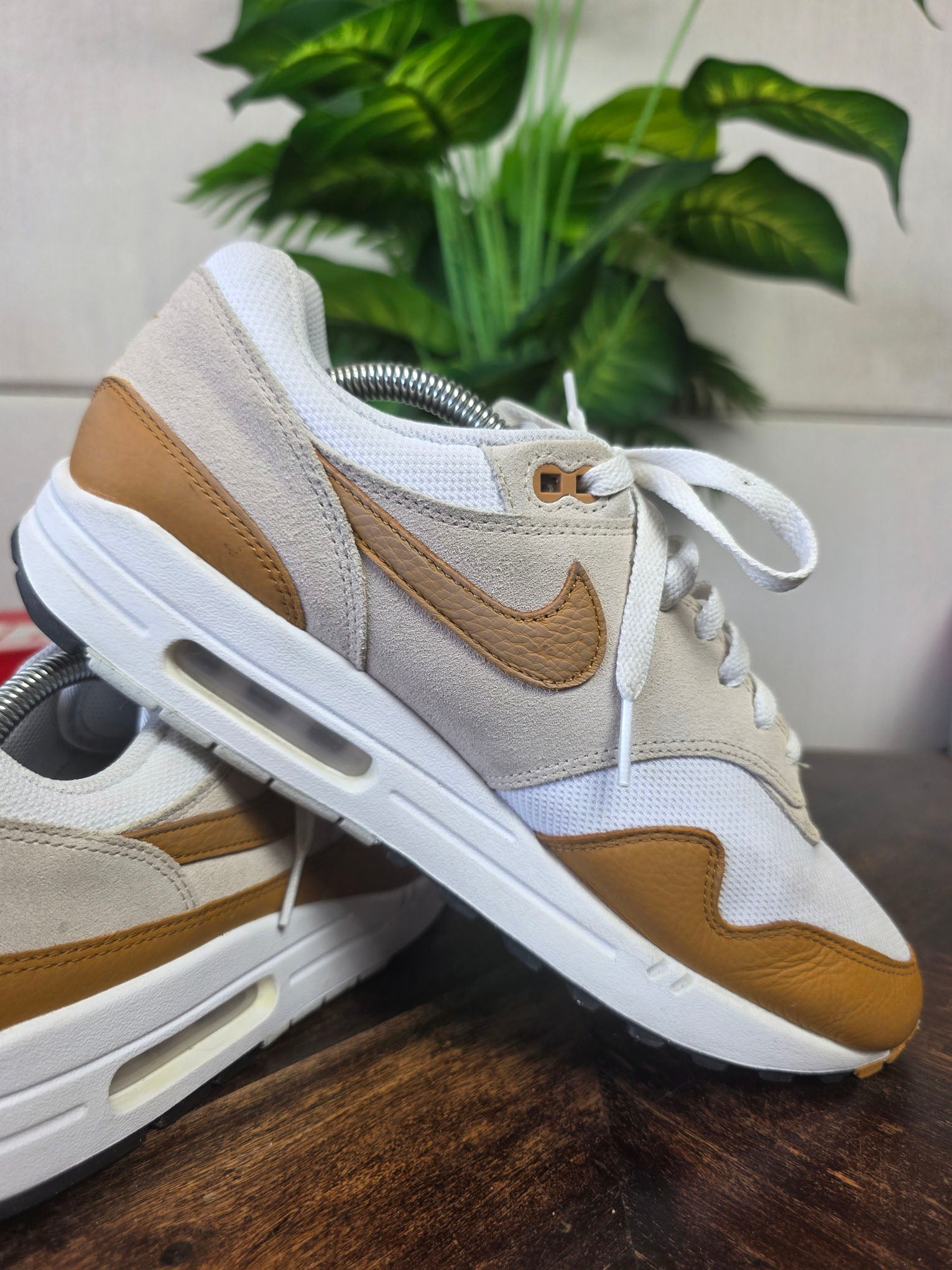 Nike Air Max 1 Bronze maat 44