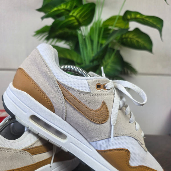 Nike Air Max 1 Bronze maat 44