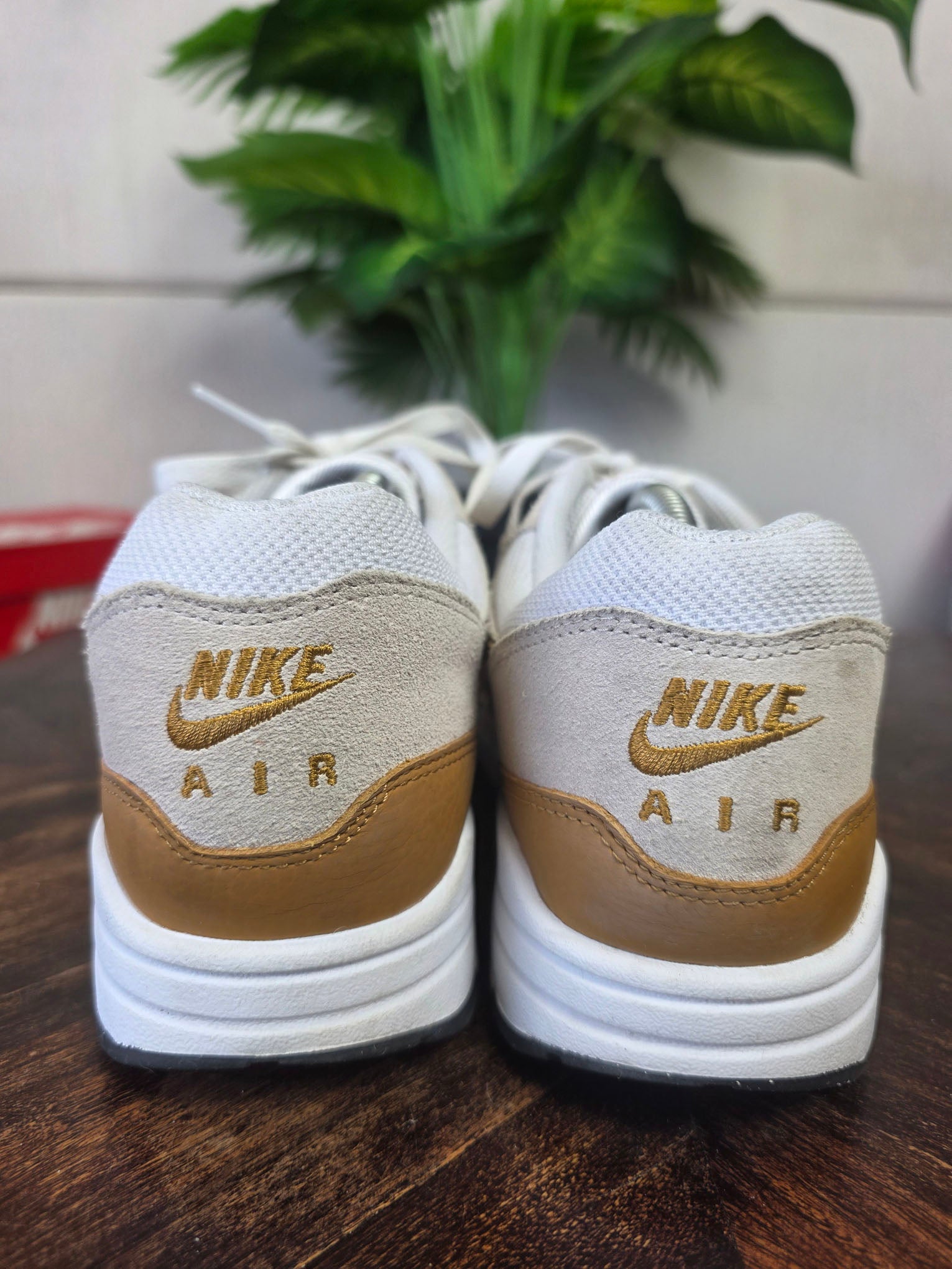 Nike Air Max 1 Bronze maat 44