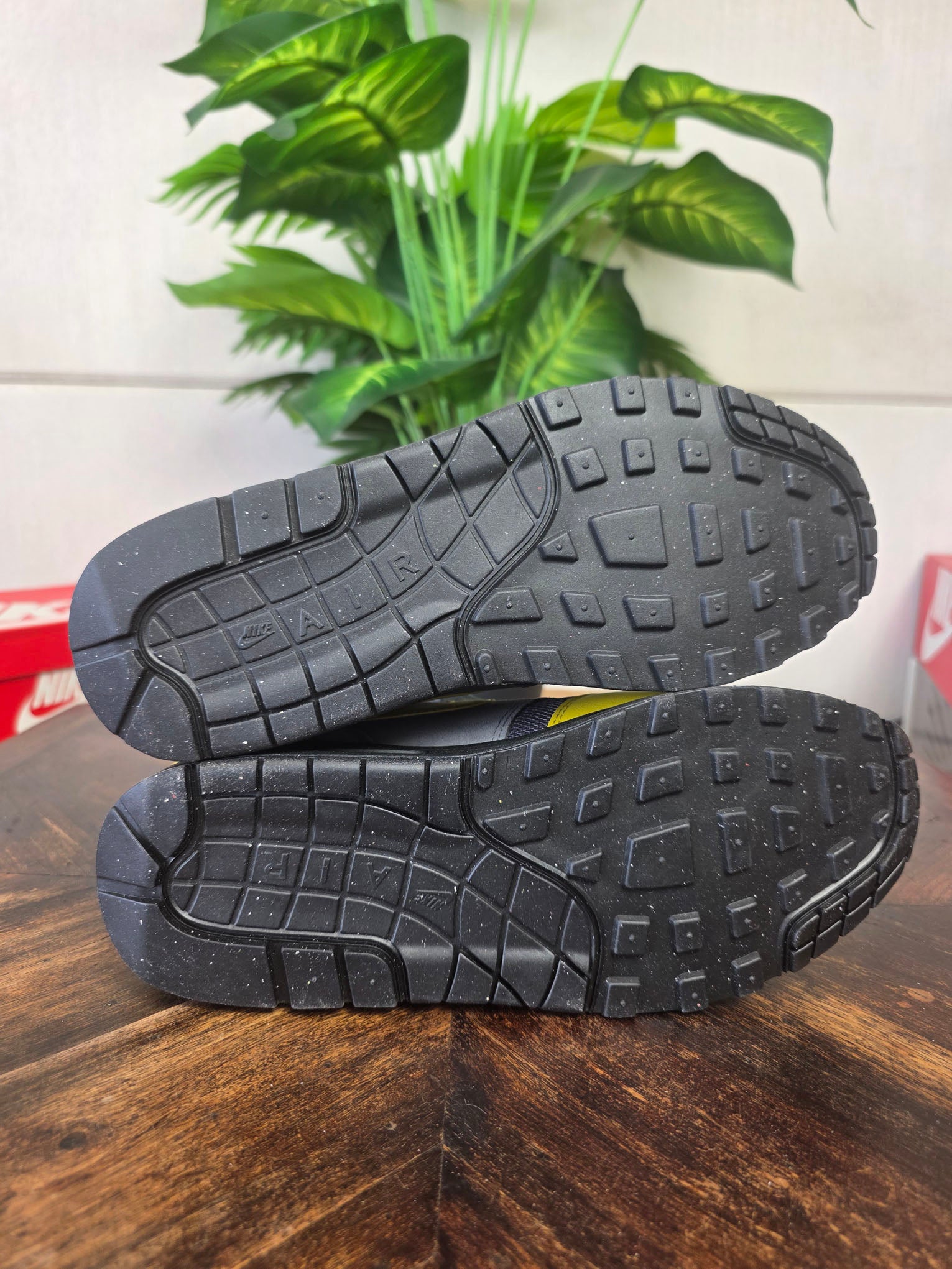 Nike Air Max 1 Essential Batman maat 42,5
