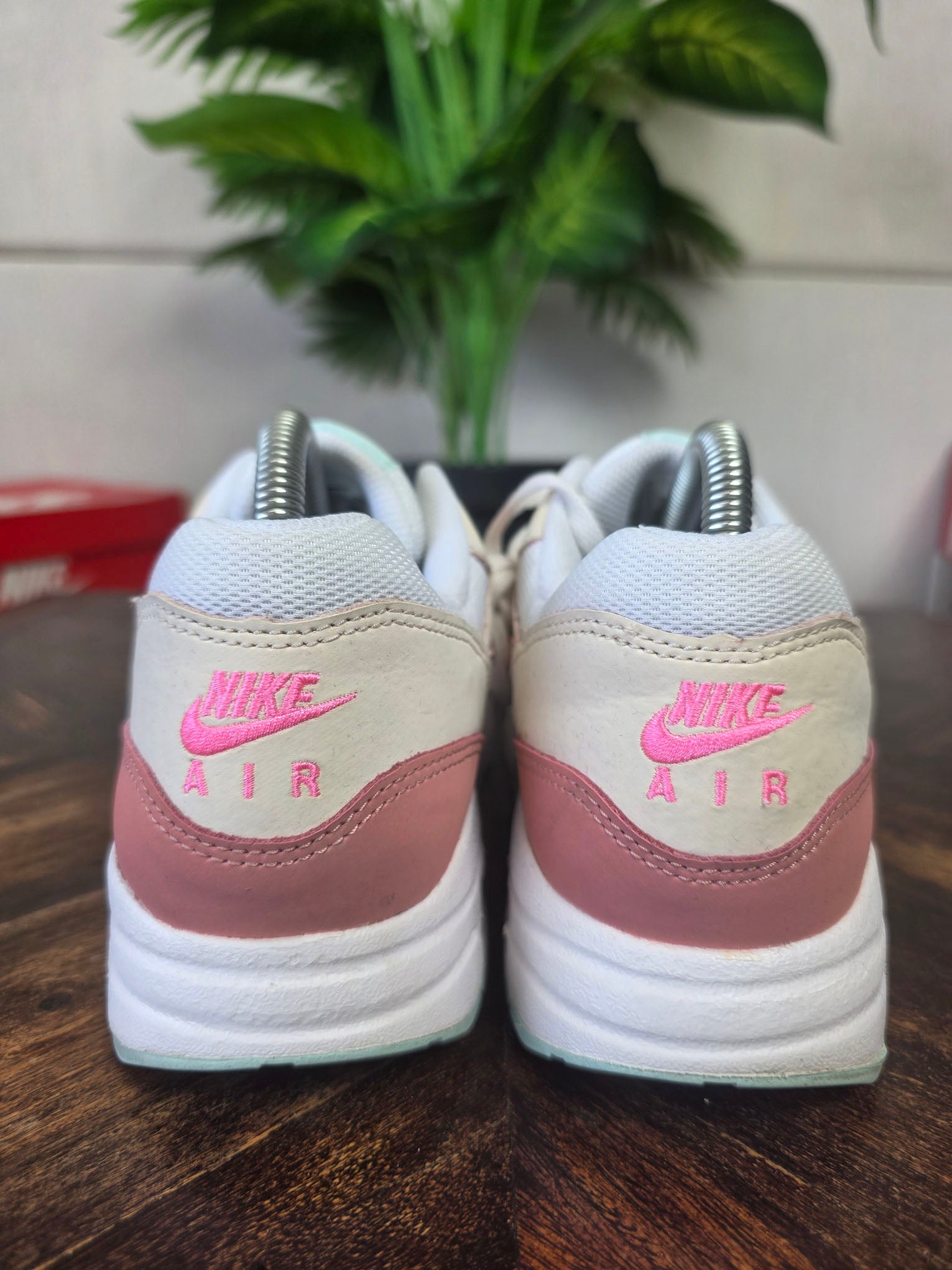 Nike Air Max 1 GS Guava Ice maat 40