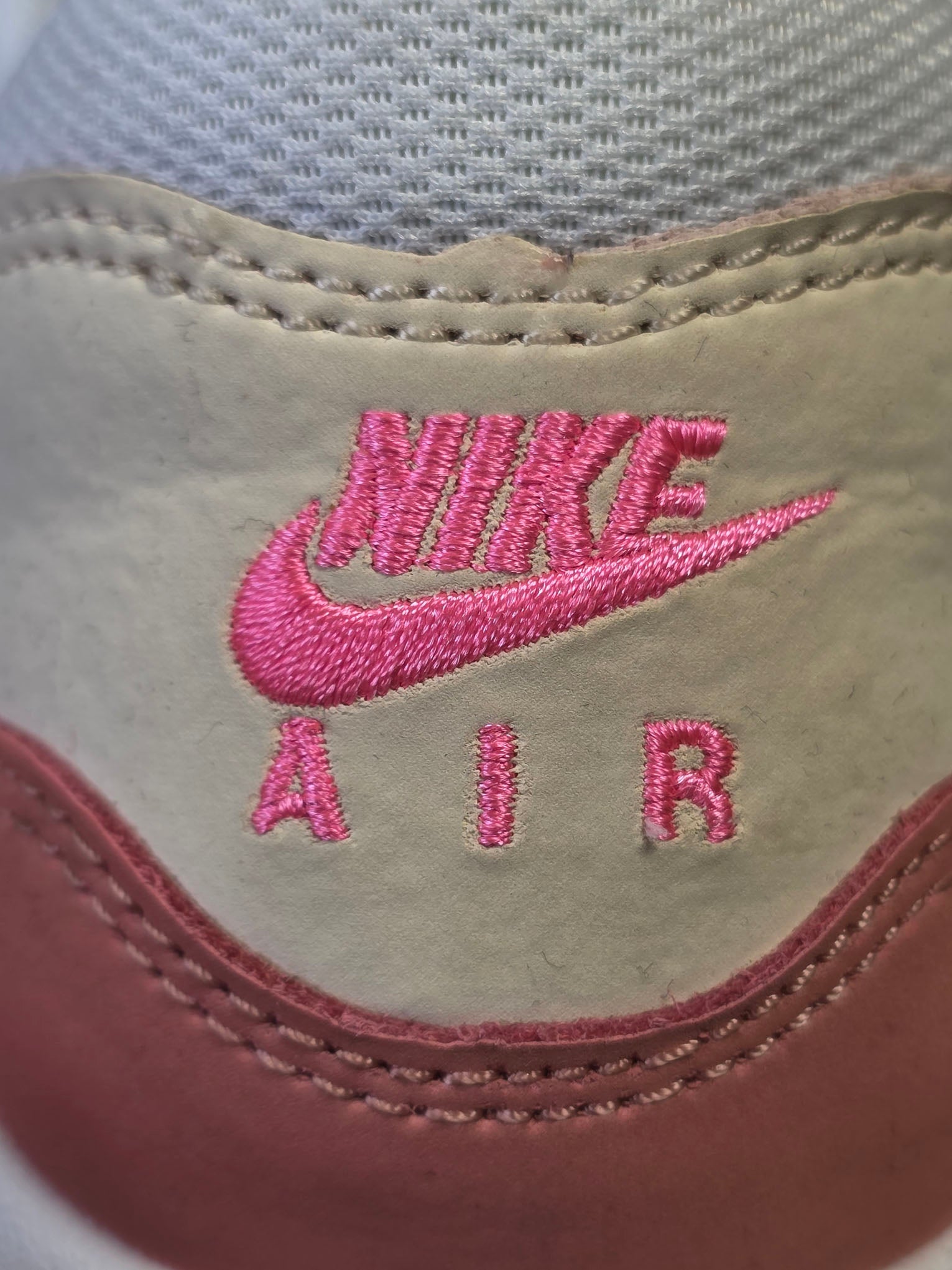 Nike Air Max 1 GS Guava Ice maat 40