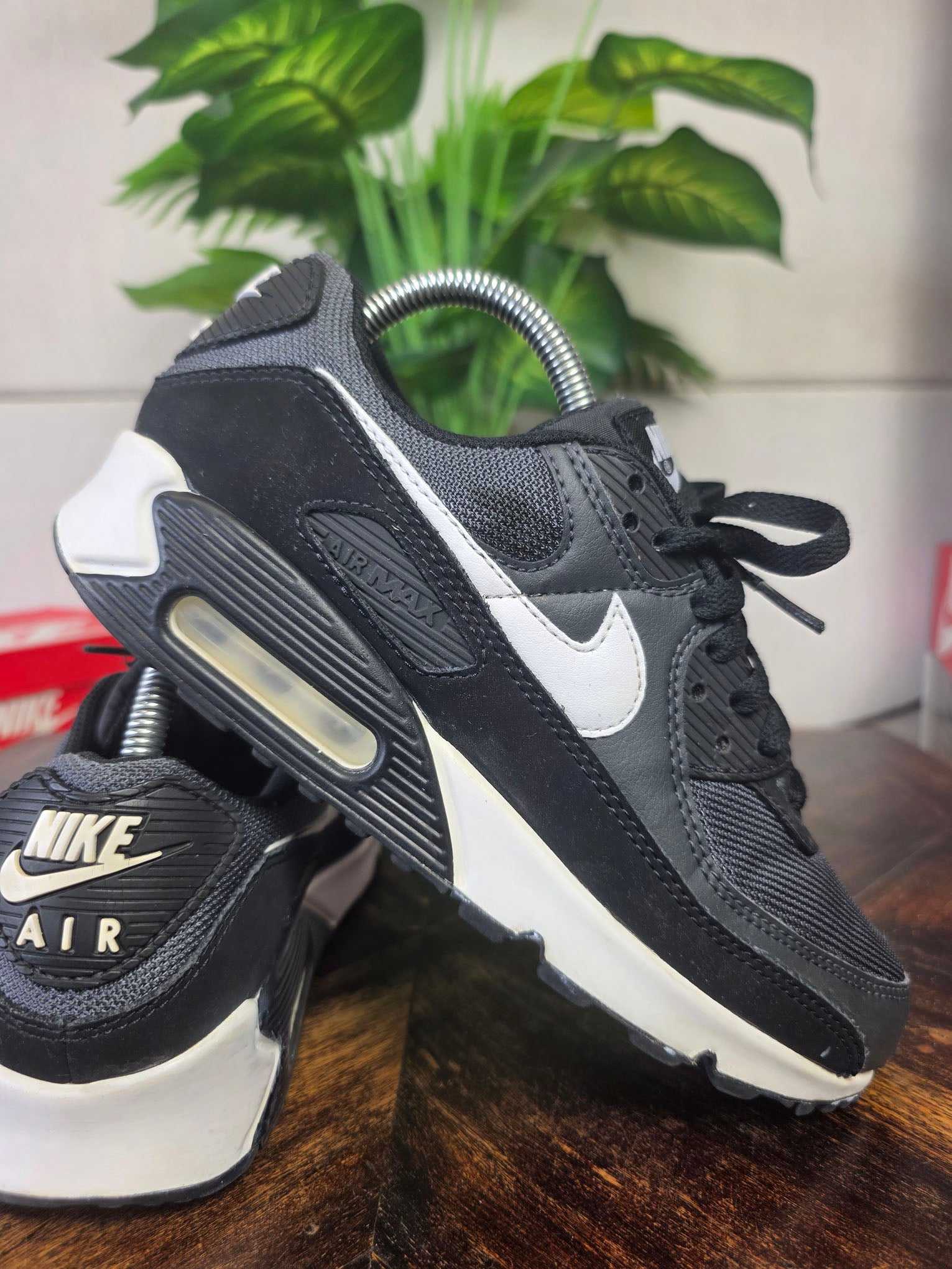 Nike Air Max 90 Essential Black White maat 40