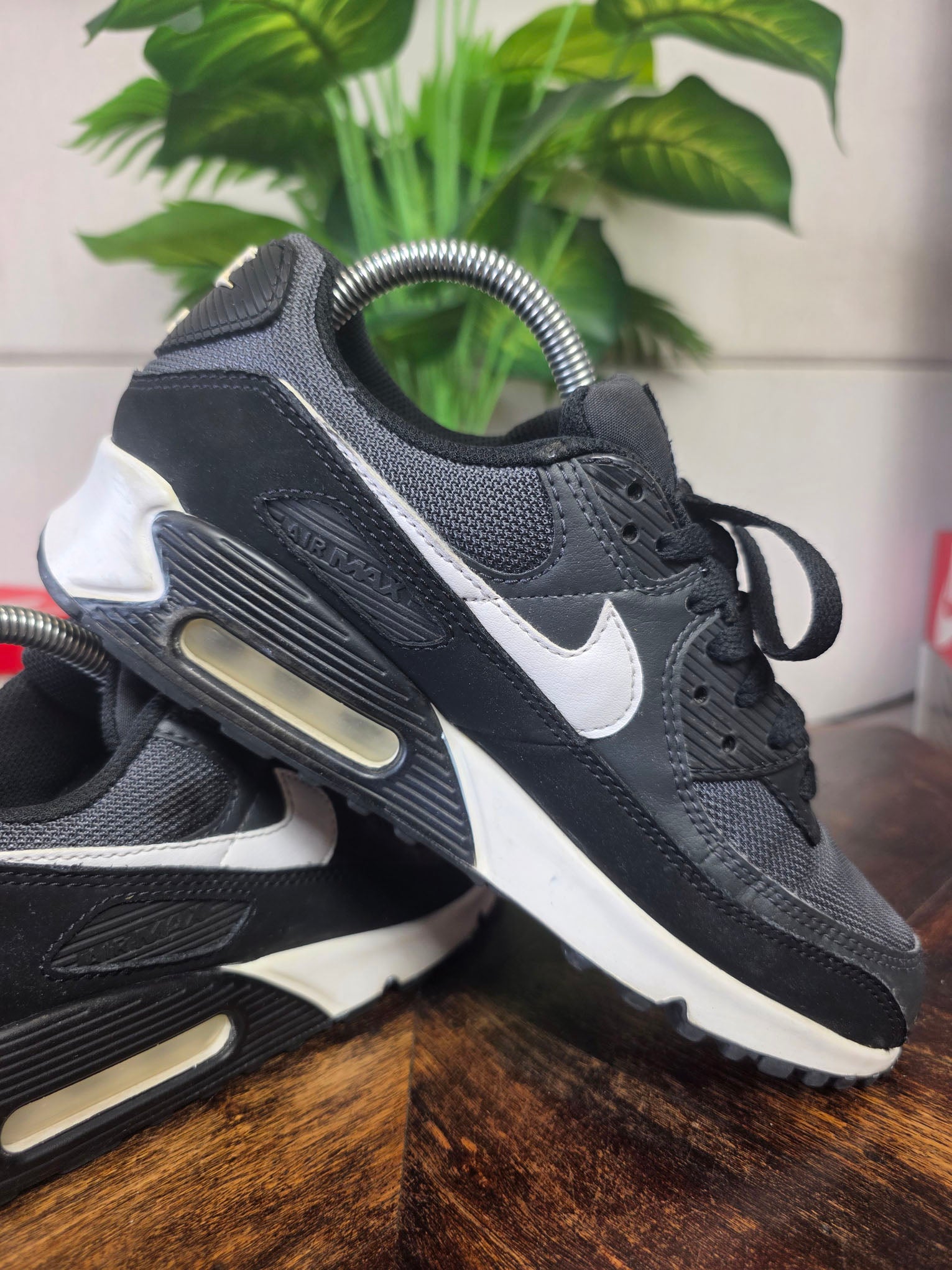 Nike Air Max 90 Essential Black White maat 40