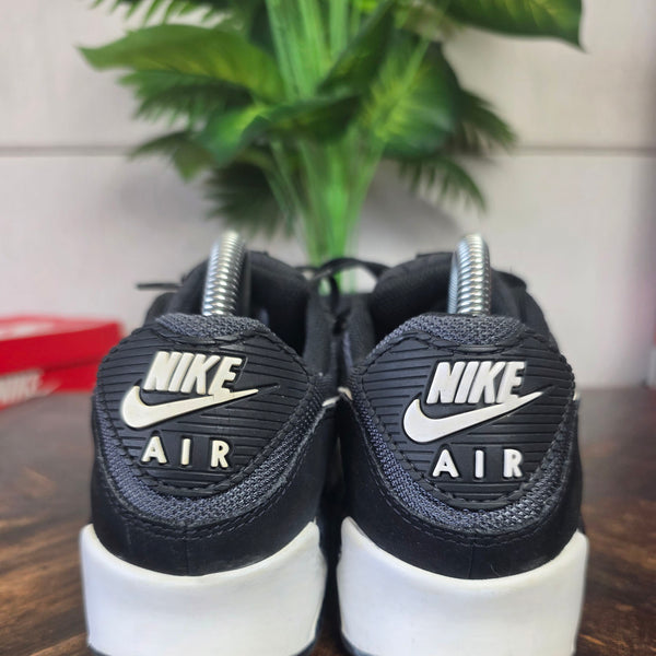 Nike Air Max 90 Essential Black White maat 40