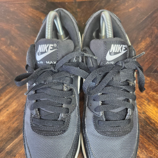 Nike Air Max 90 Essential Black White maat 40