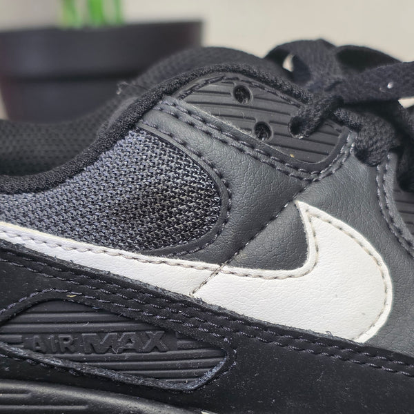 Nike Air Max 90 Essential Black White maat 40