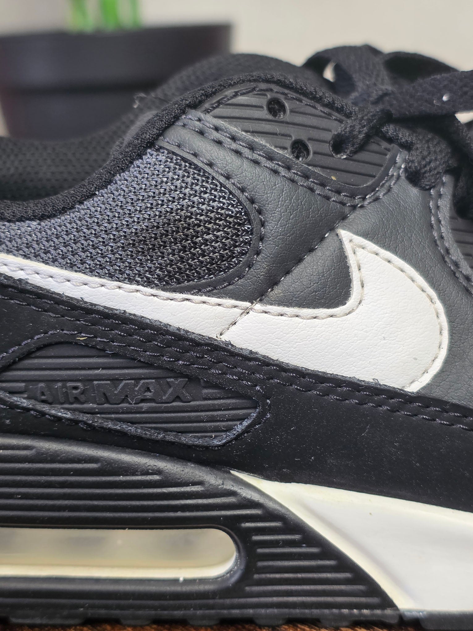 Nike Air Max 90 Essential Black White maat 40