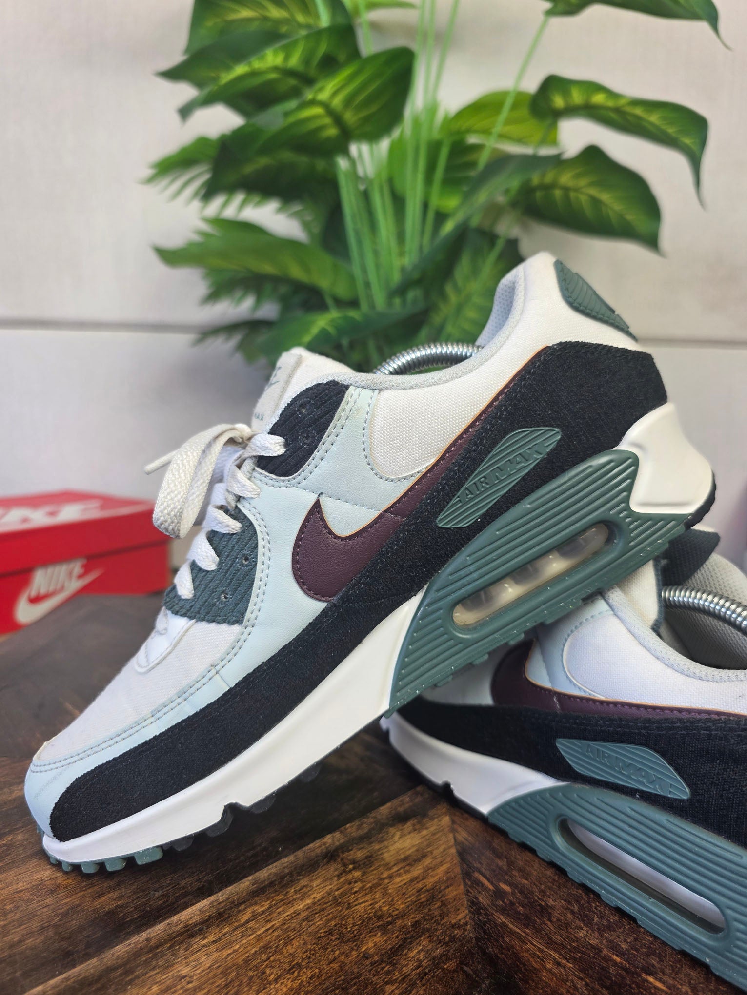 Nike Air Max 90 Burgundy Crush Vintage Green maat 44,5