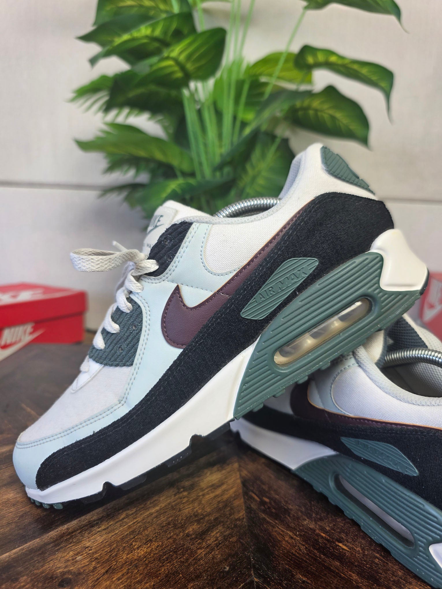 Nike Air Max 90 Burgundy Crush Vintage Green maat 44,5
