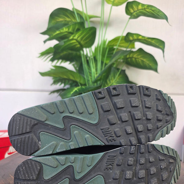 Nike Air Max 90 Burgundy Crush Vintage Green maat 44,5