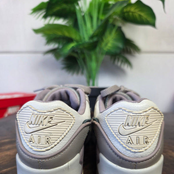 Nike Air Max 90 Light Brown maat 38,5