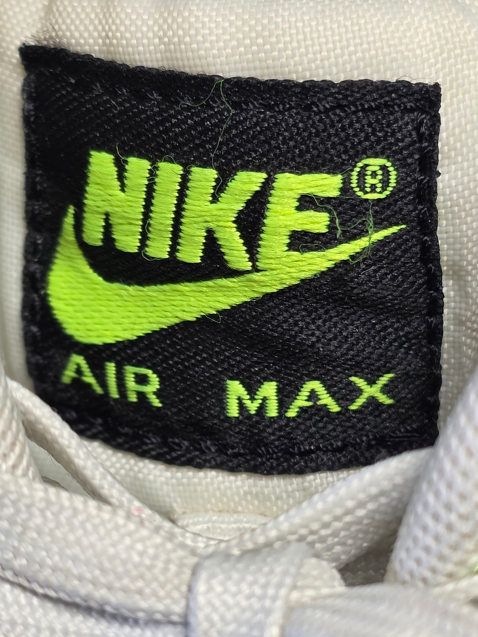 Nike Air Max 90 White Blue Tint Volt maat 40,5