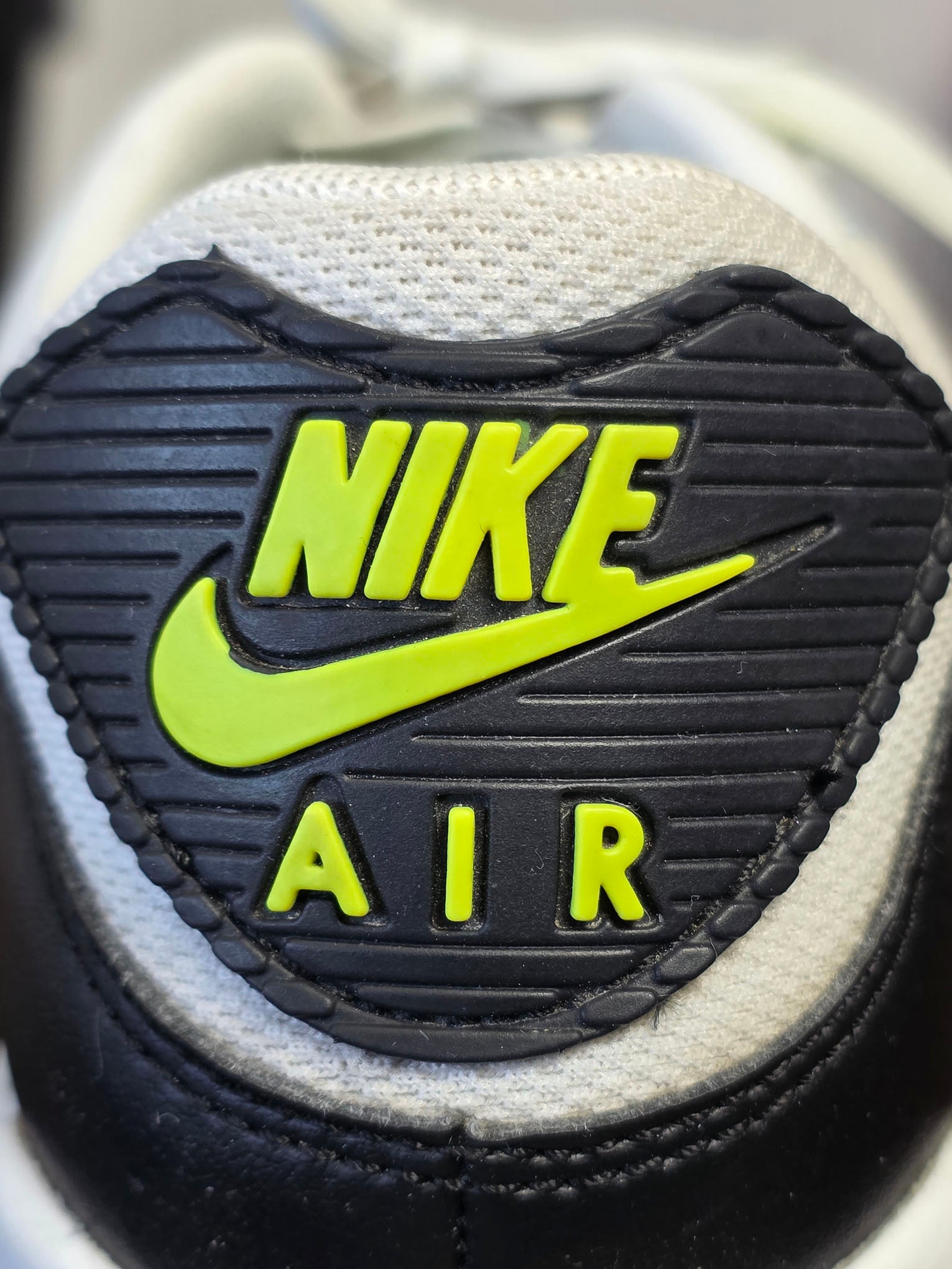 Nike Air Max 90 White Blue Tint Volt maat 40,5
