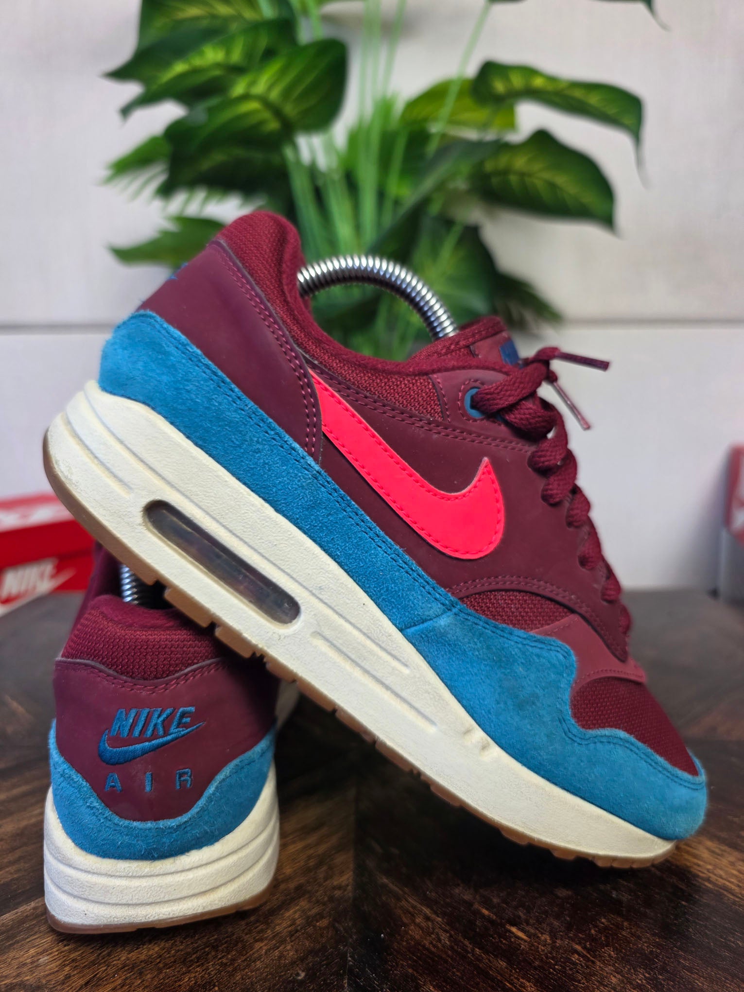 Nike Air Max 1 Team Red Green Abyss maat 41