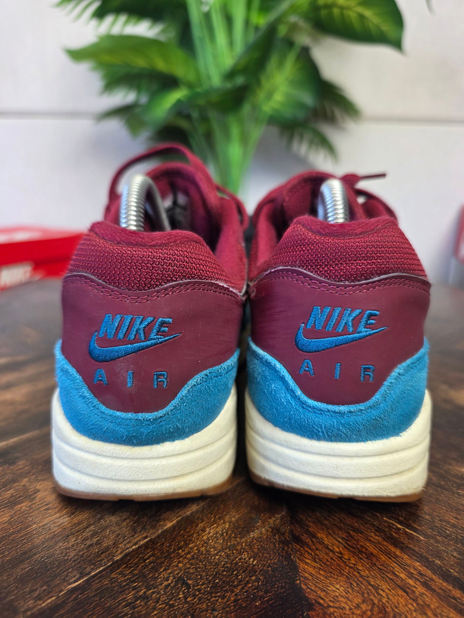 Nike Air Max 1 Team Red Green Abyss maat 41