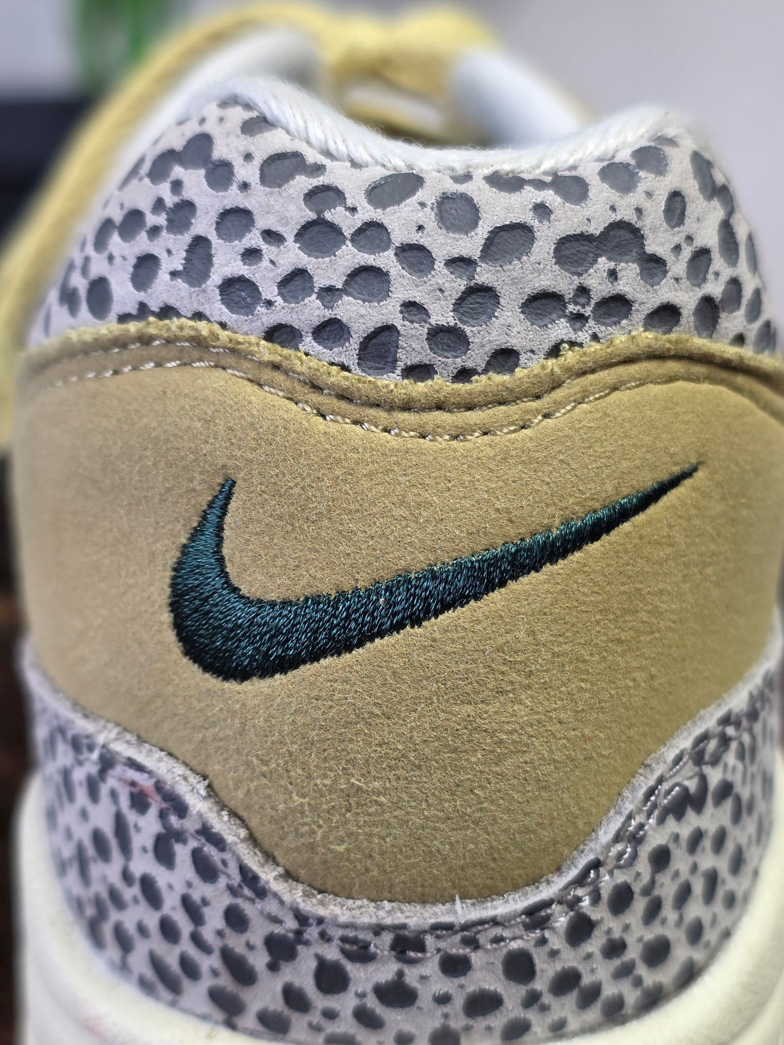 Nike Air Max 1 Safari Cobblestone maat 42,5