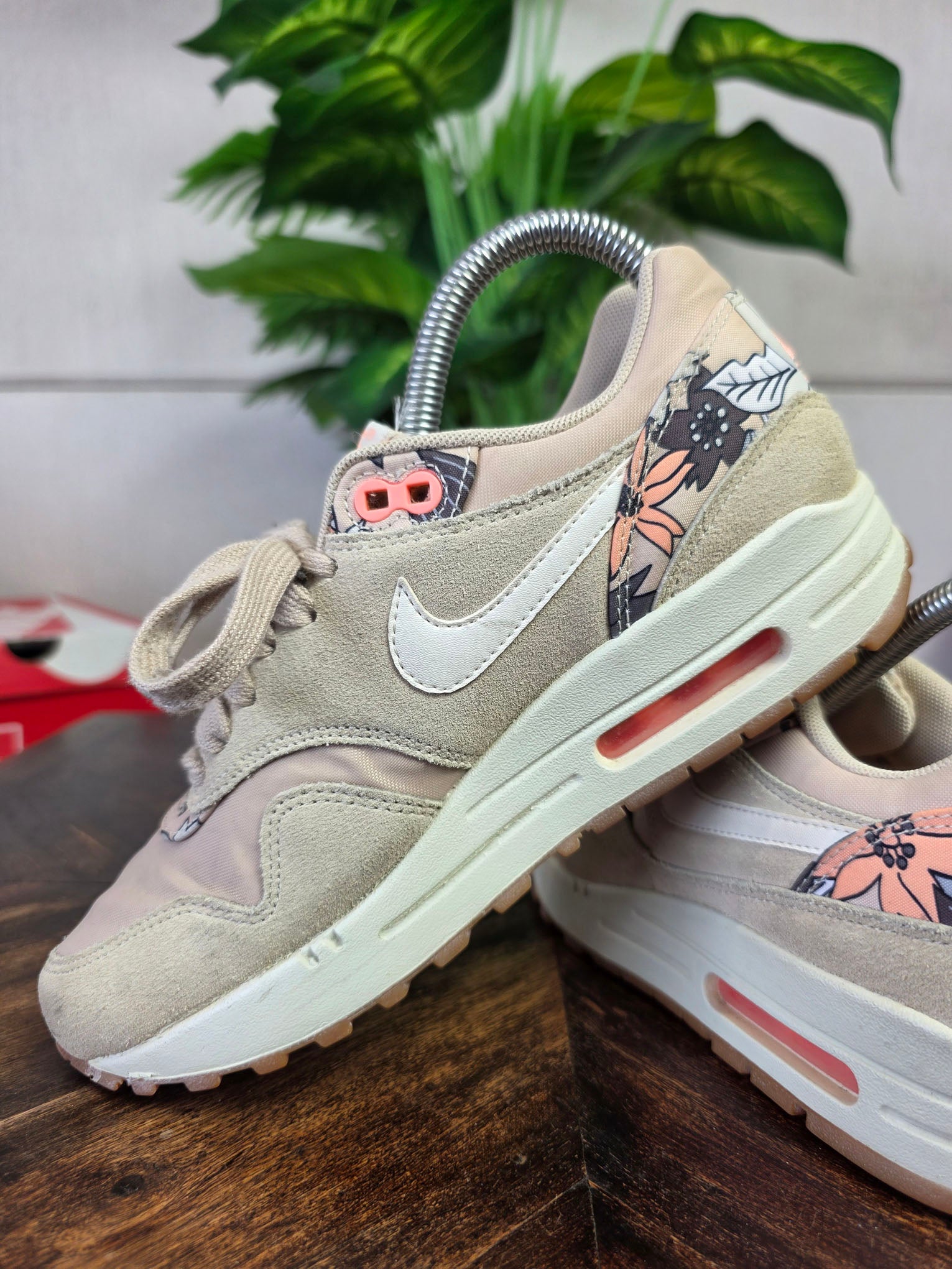 Nike Air Max 1 Aloha Floral "Rattan" maat 36