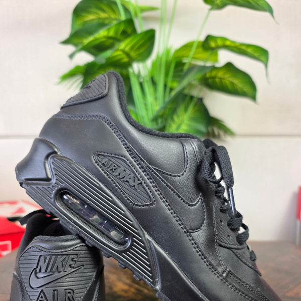 Nike Air Max 90 Triple Leather Black maat 43