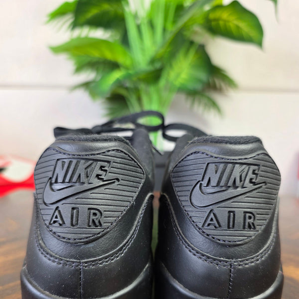 Nike Air Max 90 Triple Leather Black maat 43