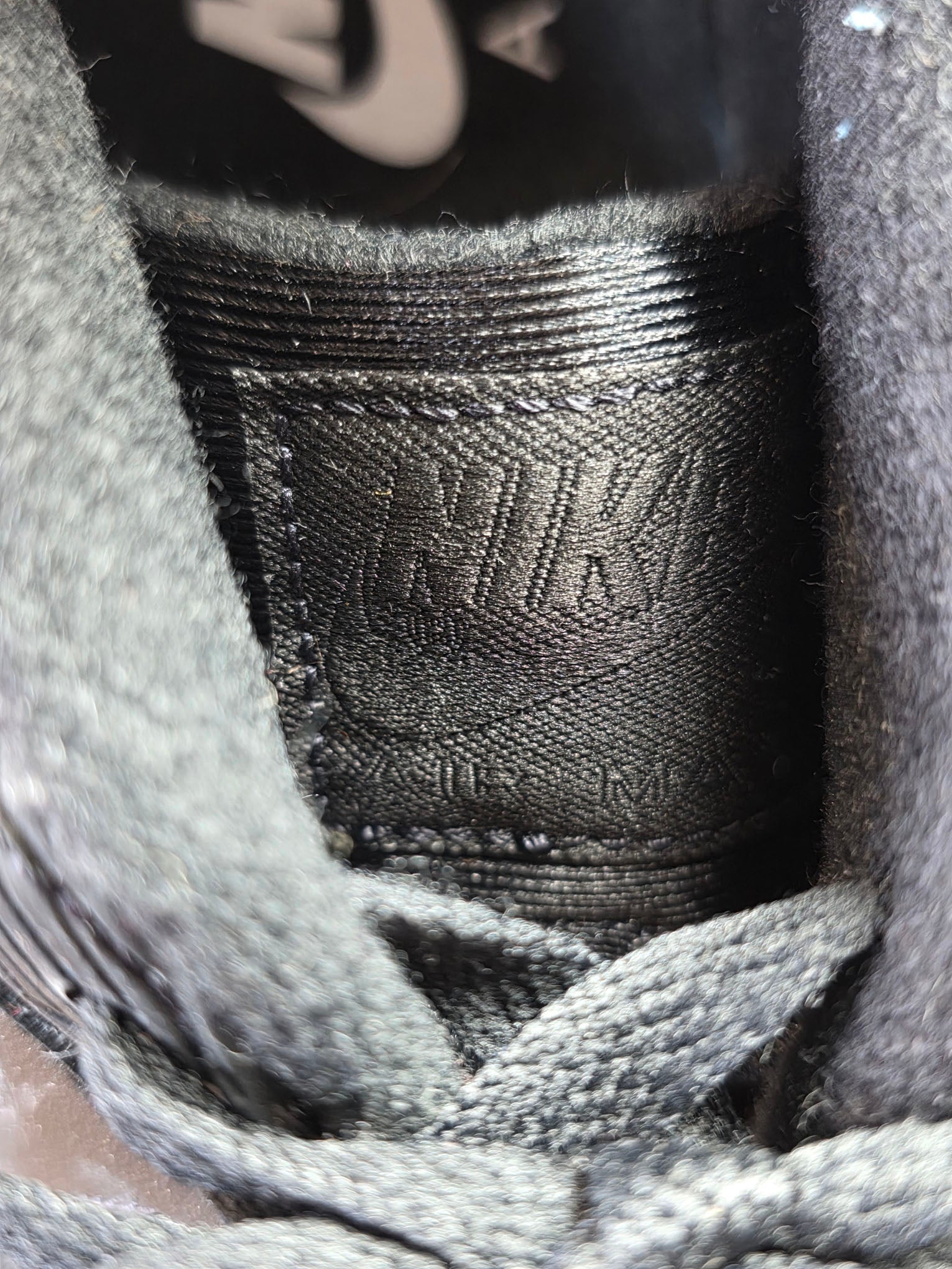 Nike Air Max 90 Triple Leather Black maat 43
