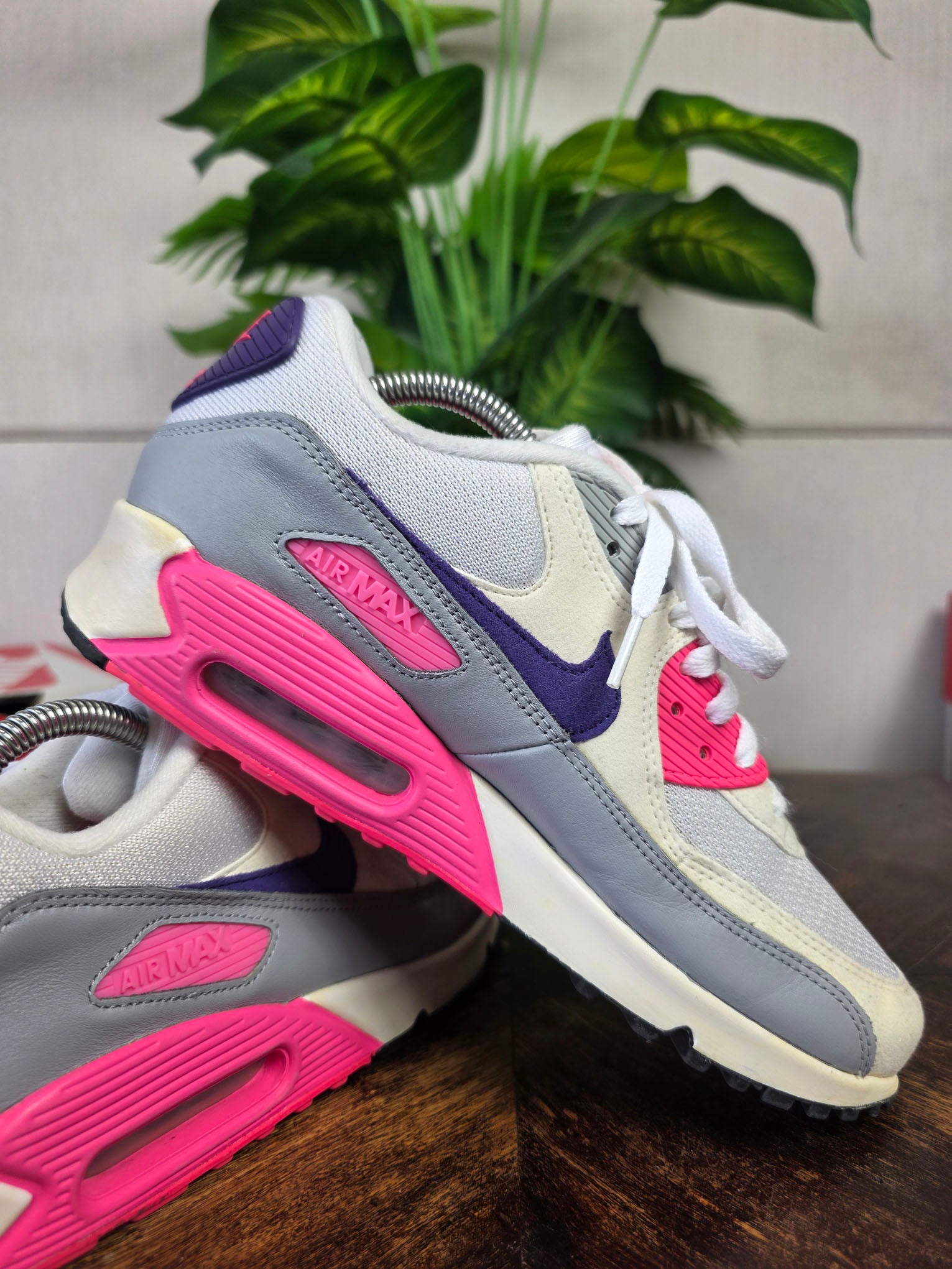Nike Air Max 90 Laser Pink maat 42