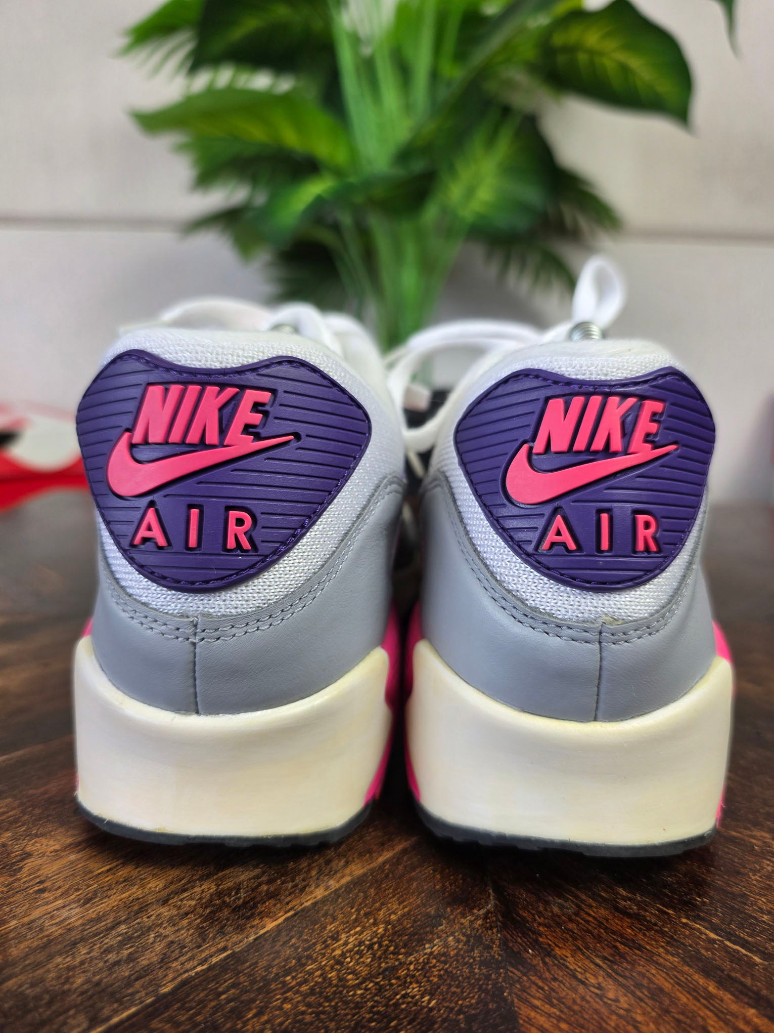 Nike Air Max 90 Laser Pink maat 42