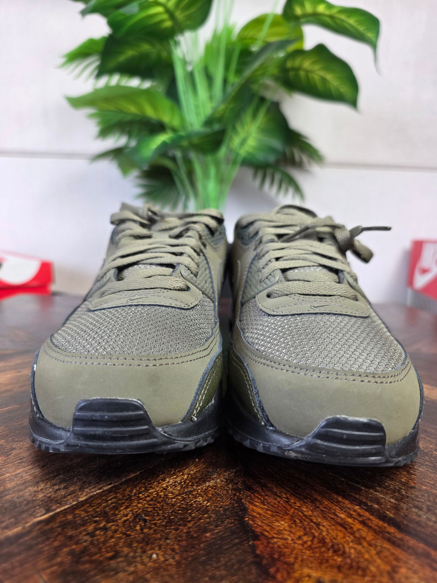 Nike Air Max 90 Medium Olive maat 42,5