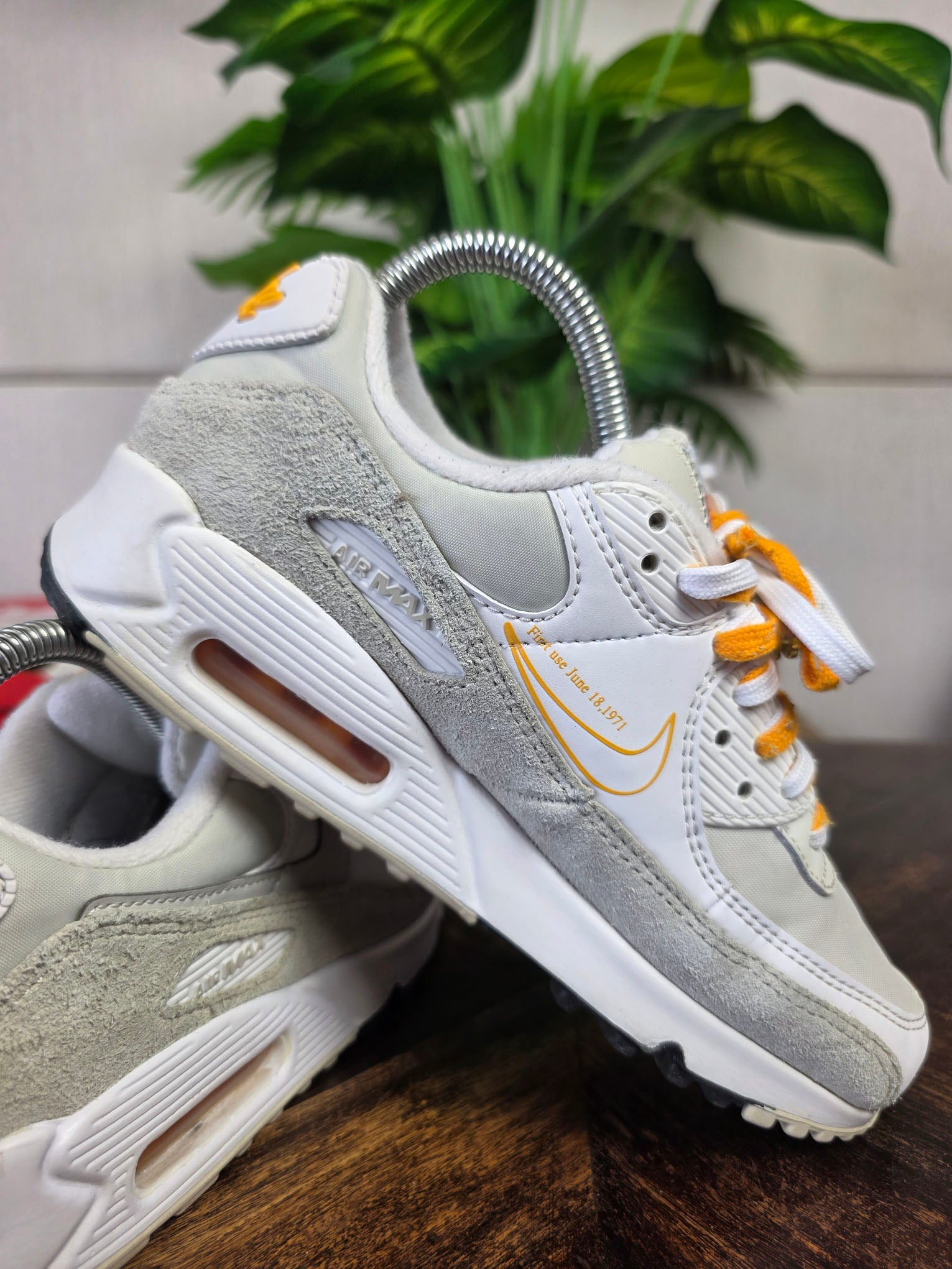 Nike Air Max 90 First Use "Light Bone" maat 37,5