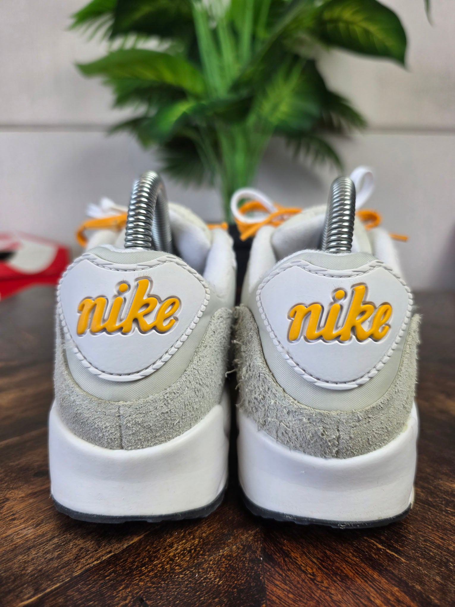 Nike Air Max 90 First Use "Light Bone" maat 37,5