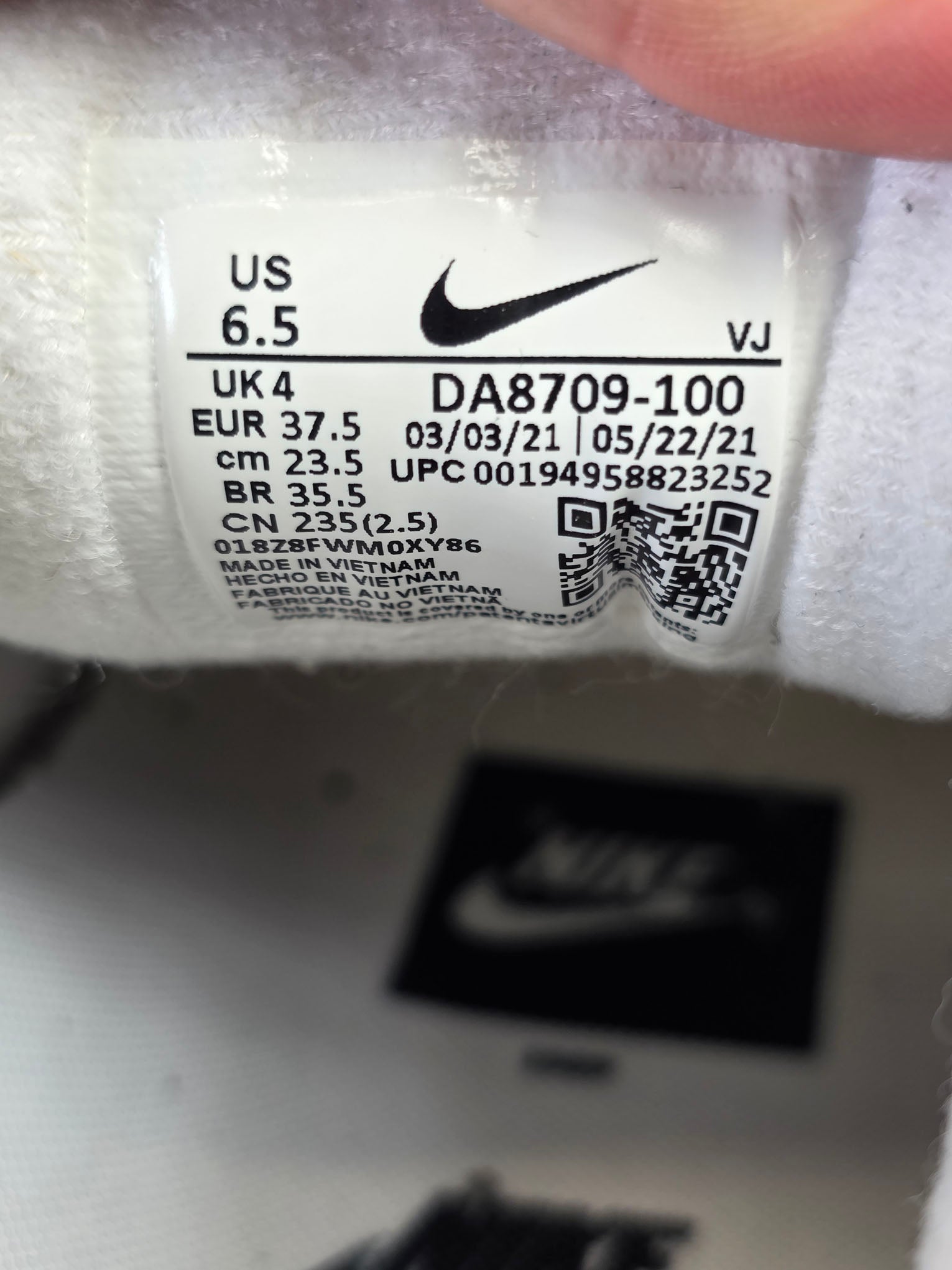 Nike Air Max 90 First Use "Light Bone" maat 37,5