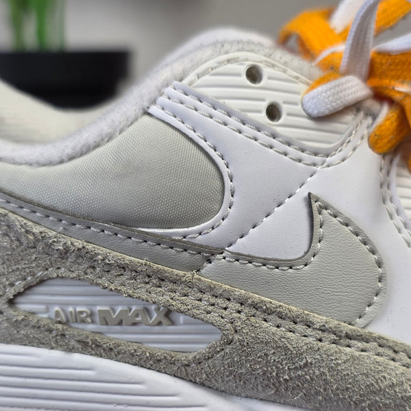 Nike Air Max 90 First Use "Light Bone" maat 37,5