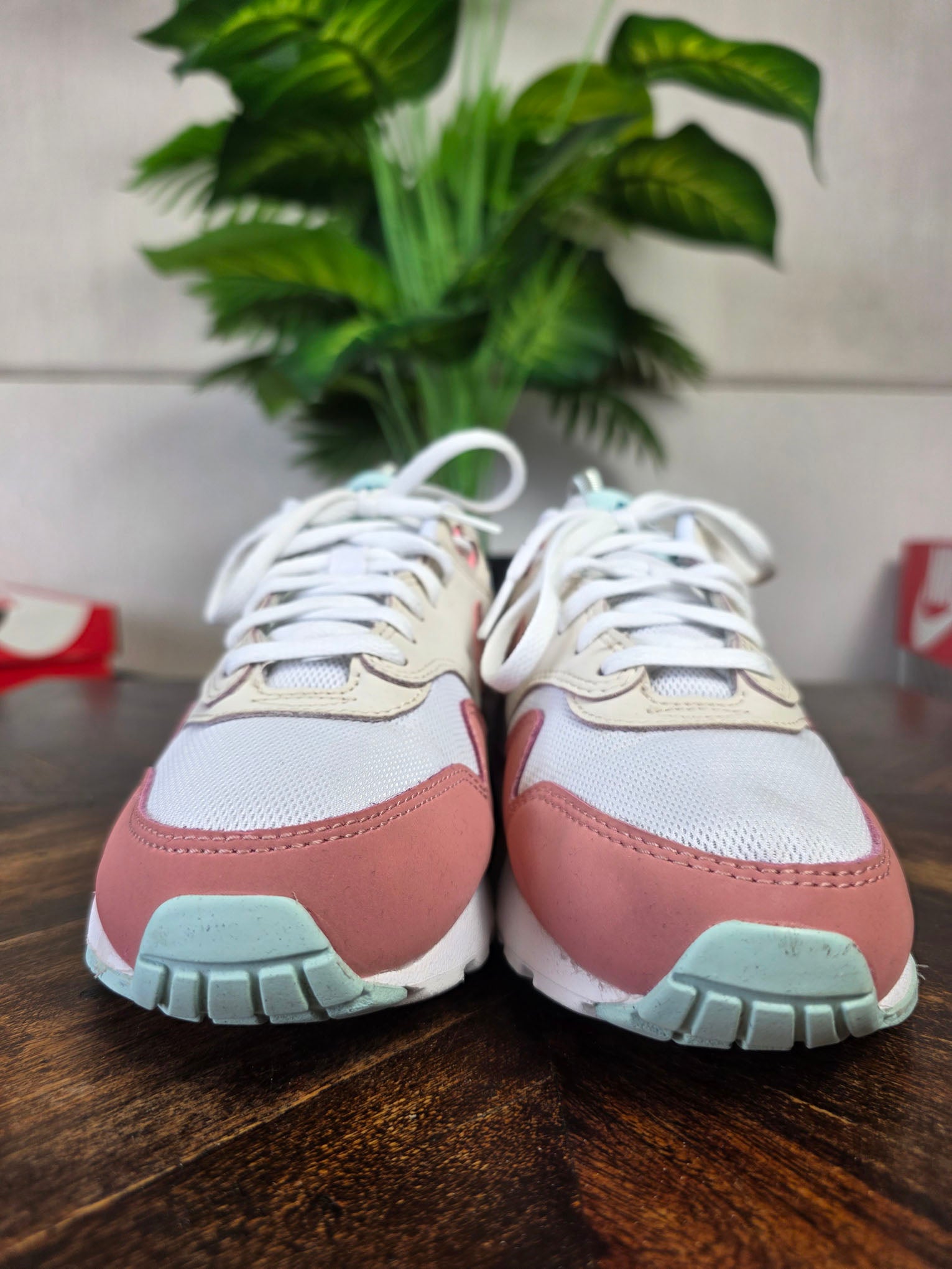 Nike Air Max 1 GS Red Stardust Guava Ice maat 38,5