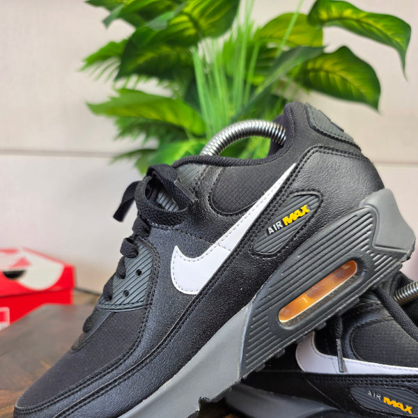 Nike Air Max 90 GS University Gold Black maat 40