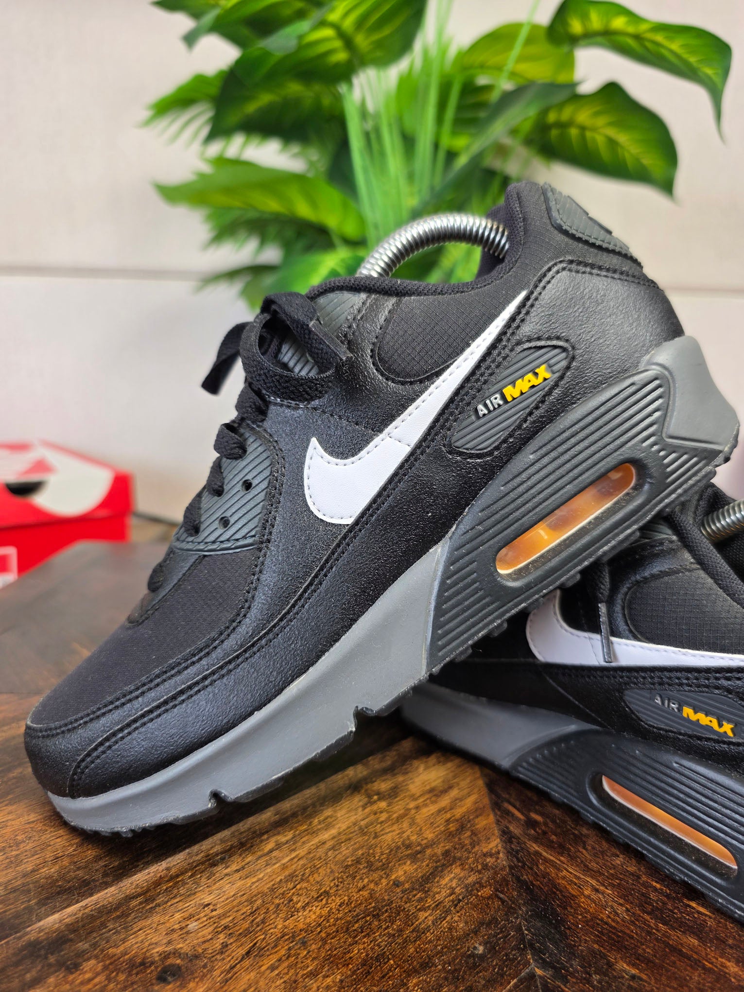 Nike Air Max 90 GS University Gold Black maat 40